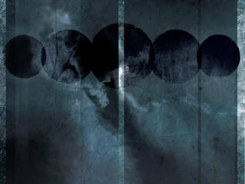 Alexander Kowalski le hace un homenaje al afilado techno de los 90s con Cycles