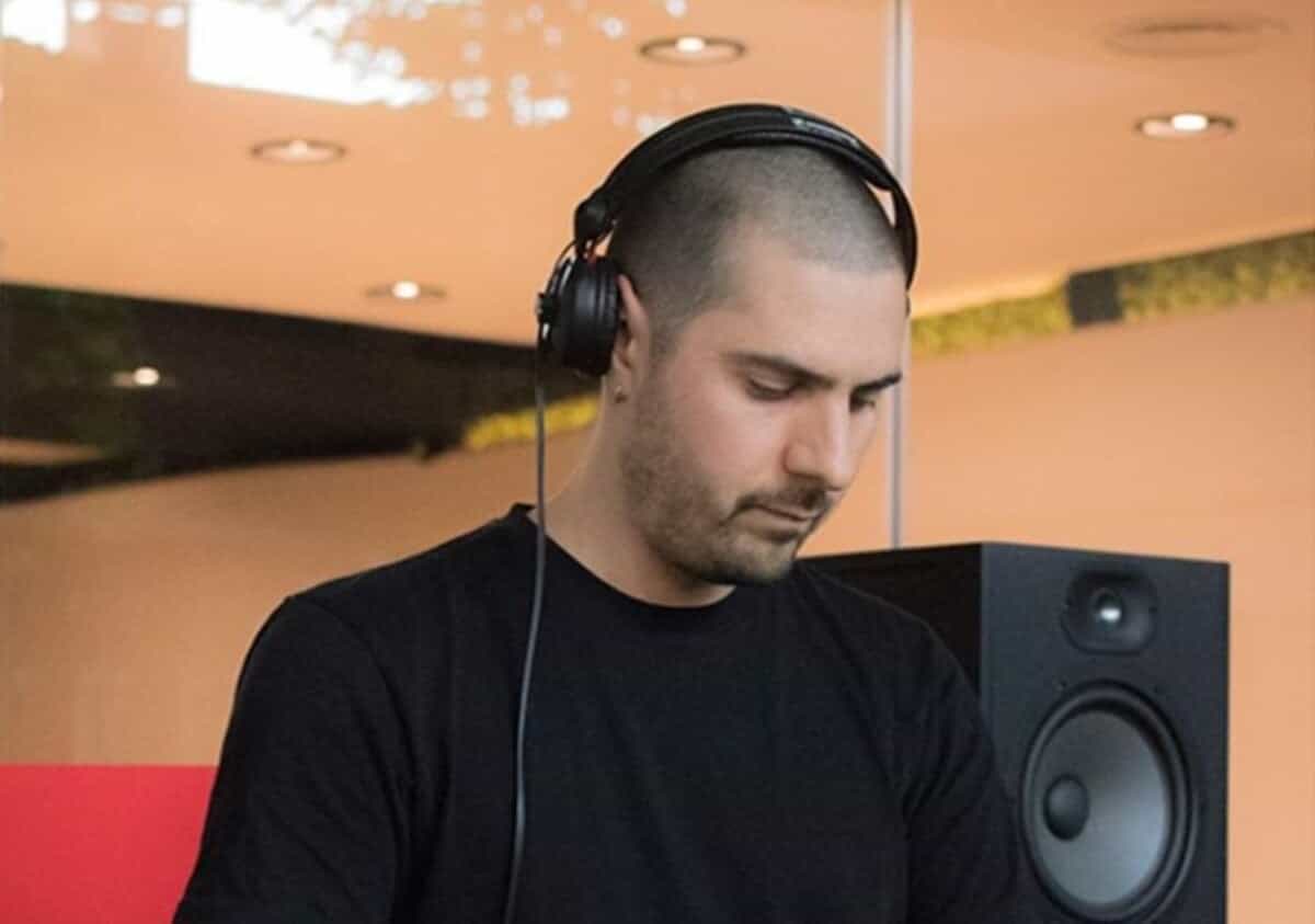 Mekas funda su propio sello y lo estrena con un EP