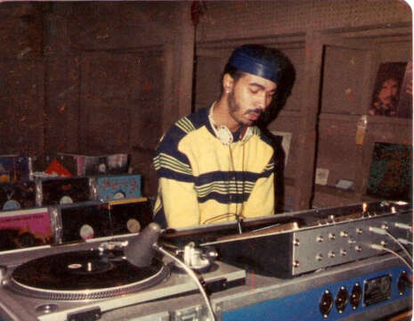 MIX DEL DÍA: Sesión inédita de Ron Hardy grabada en 1987...