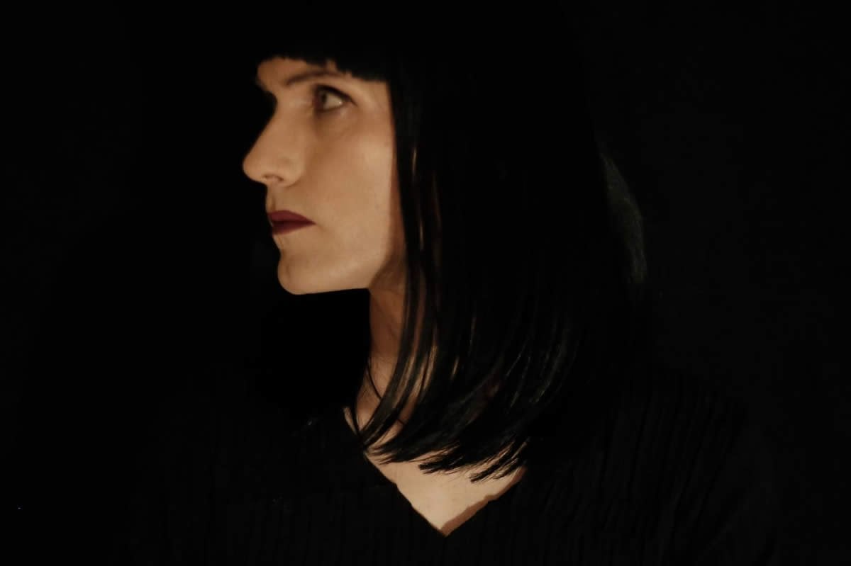 RROSE rompe todas las barreras en Beware Of Shells con piezas de alta tensión