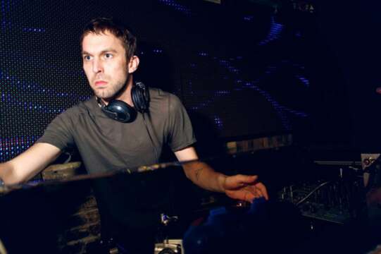 Shaun Reeves en THUMP