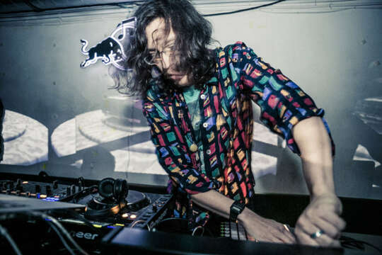 Technicolour y Legowelt