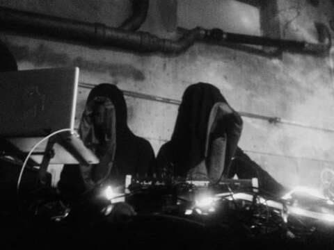 Techno sin concesiones con SHXCXCHCXSH
