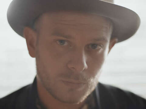 Tom Trago desvela más información acerca de su tercer álbum: 'The Light Fantastic'...