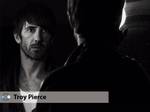 Troy Pierce y su mix Les Loups
