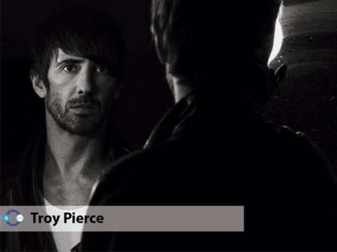 Troy Pierce y su mix Les Loups