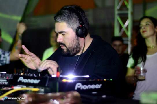 Los Nuevos Remixes Para Truncate