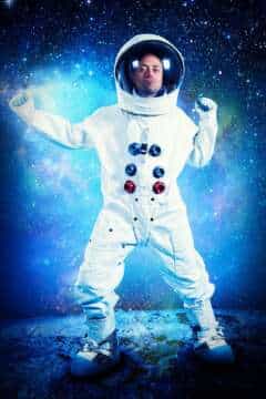 Video: H.O.S.H. presents Forever Young 2 / 4 – Astronaut (by H.O.S.H. & Wayan)