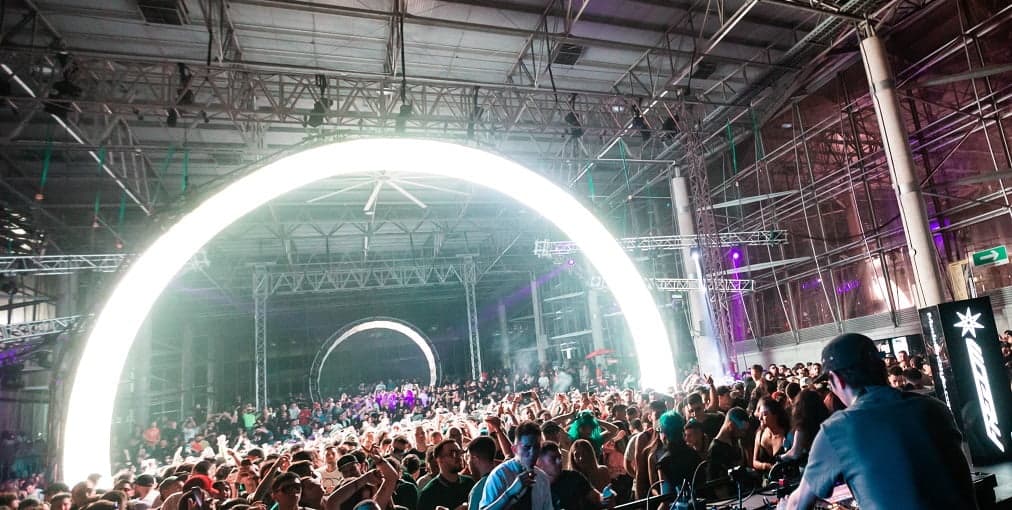 WATA IGARASHI el 11 de sep en Calle 9: Seguimos por la senda de la iluminación sonora