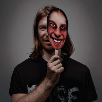 Warp sorprende con anuncio de AFX