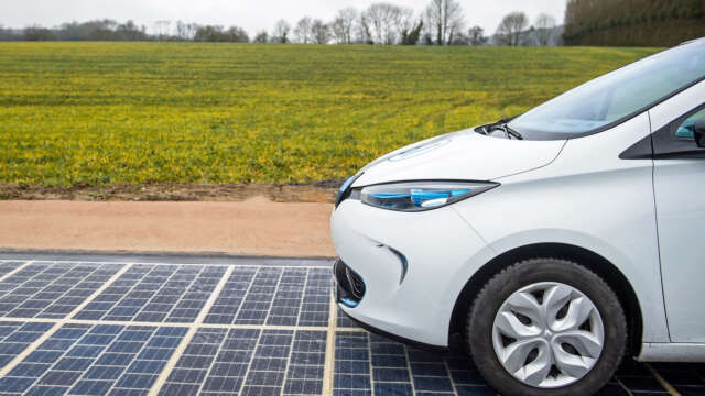 Futuros artificiales: Transitaremos sobre autopistas solares para generar energía renovable