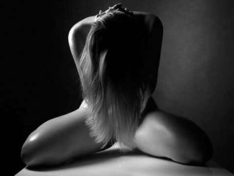 La musicalidad erótica del cuerpo humano sin género, etnicidad ni orientación sexual (video)