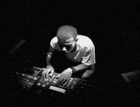 Escucha: Nik Dawson aka Bookworms – “Japanese Zelkova”