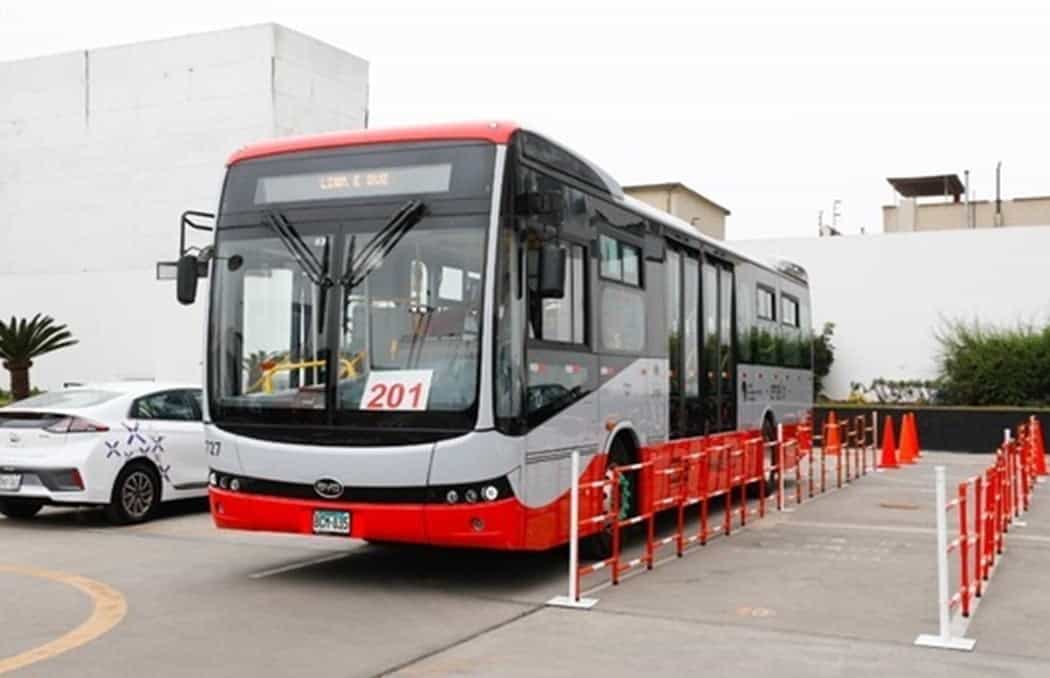 En Perú varias ciudades contarán con 100 mil automotores eléctricos en 2030