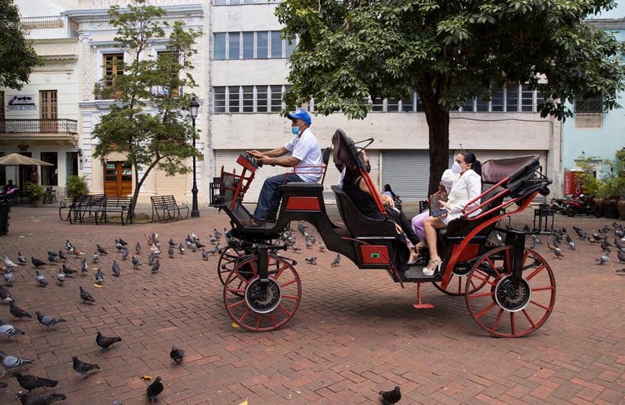 República Dominicana cambia los coches de caballos por carruajes eléctricos