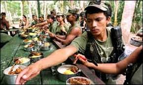 Gobierno y Farc logran acuerdo para diálogos de paz. Paz con esos maricas terroristas asesinos.