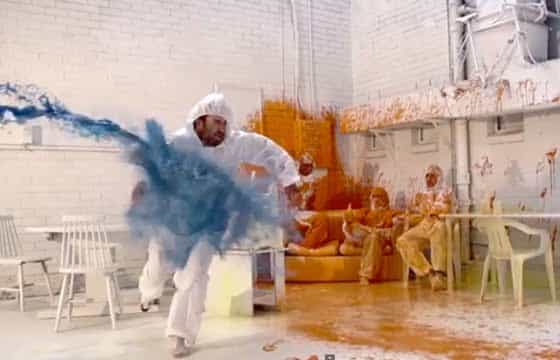 Graffiti. En tan sólo 3 días “Limitless” a sobrepasado las 2.5 millones de visitas, considerando que se trata de un video de graffiti nos atrevemos a decir que han roto un récord.