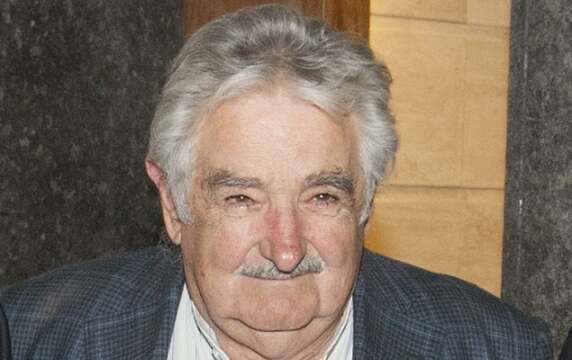 El Senado Uruguay vota a favor de la regulación de la venta y producción de cannabis