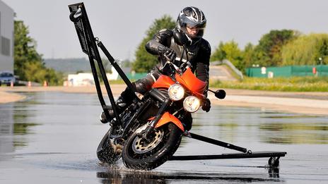 Moto a prueba de caídas ???