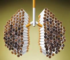 Fumar al levantarse aumenta las posibilidades de cancer en un 50%