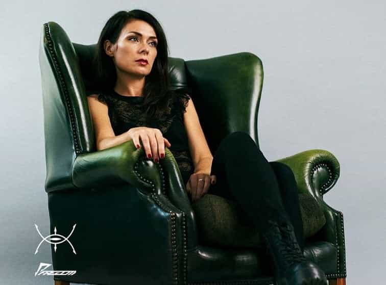 KERRIE Live con su burbujeante Dark Machine Funk nos invita a caminar por el espacio del FREEDOM AdAstra