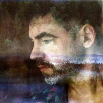 Marcus Henriksson viaja al interior del ser en Bilderna Bakom EP