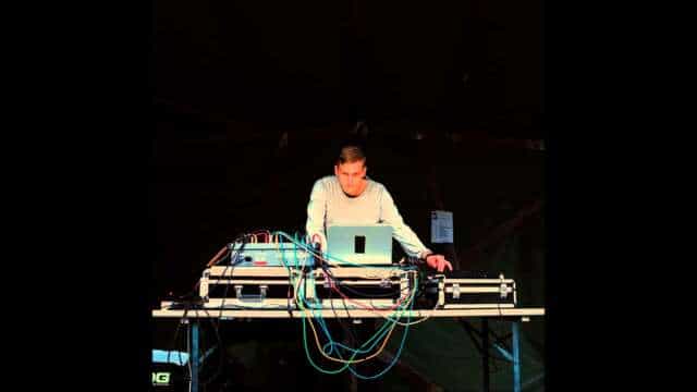 EXPLORA LOS TRACKS MÁS ABSTRACTOS DEL PROMINENTE ANTHONY LINELL ALIAS ABDULLA RASHIM