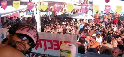 Mayo: International Music News