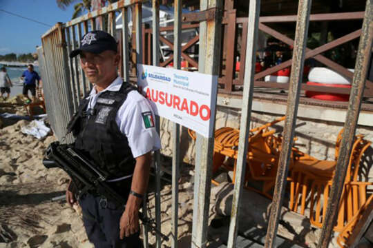 Video: 2 balaceras dejan 5 muertos y 15 heridos en Playa del Carmen
