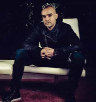 Dress like a DJ. It’s never been so chic… By Panic