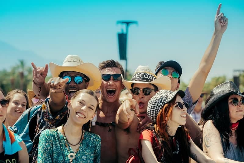 FRANCIA: Vuelven conciertos y discotecas con personas vacunadas o PCR negativo