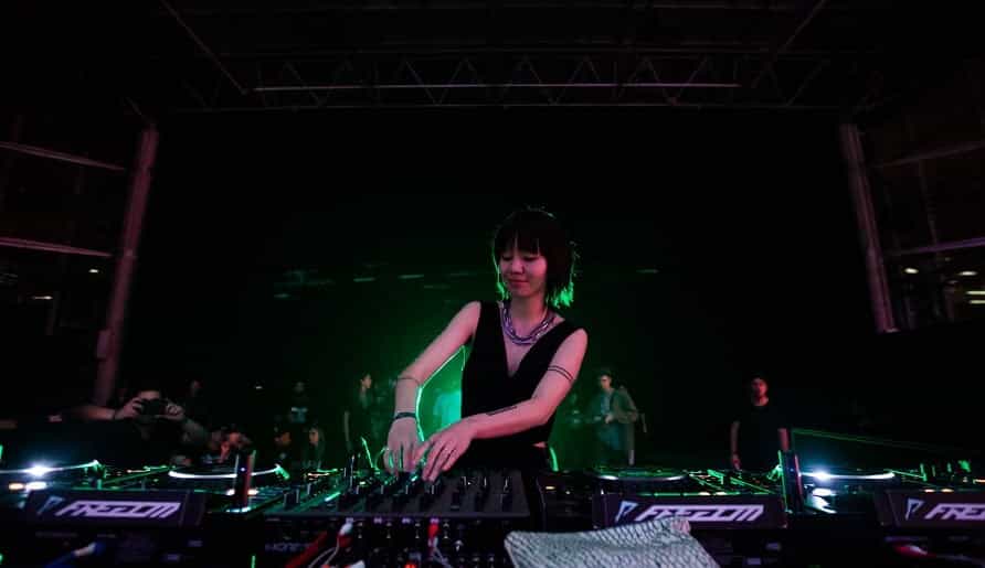 Momento POLYGONIA: feeling selvático en Danza Nativa 012 ¡Listos para el cierre del año!