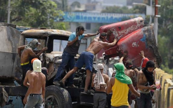 PENSANDO EN LO IMPENSABLE: LA INTERVENCIÓN MILITAR ESTADOUNIDENSE EN VENEZUELA