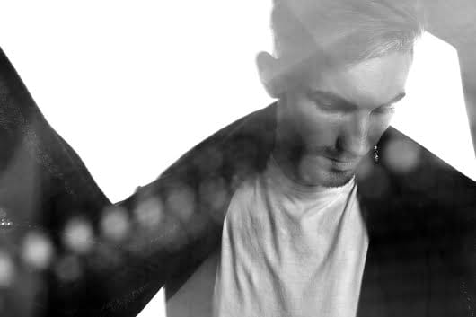 Sigha prepara su album debut: Living With Ghosts