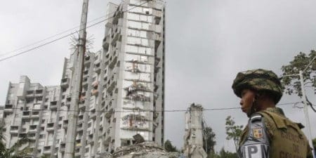 ¿Quien es responsable de los 10 muertos del desplome en la unidad Space ?