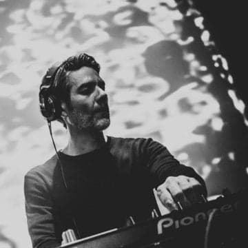 STEVE BICKNELL: Escucha aquí cinco pistas prodigiosas de este promotor legendario ¡Artista FDM19!