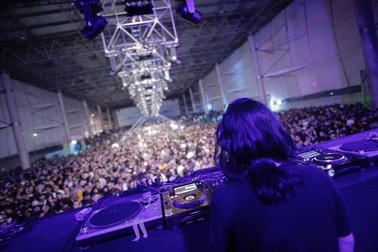 Hoy, buen día para el Techno revolucionario de TAKAAKI ITOH