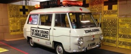 www.thenewsoundofambulance.com Electronicambulante! iniciativa del Sonar 2013...