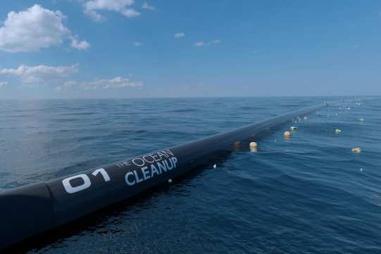 Así va el proyecto más ambicioso para limpiar isla basura o el continente de plástico del Pacífico