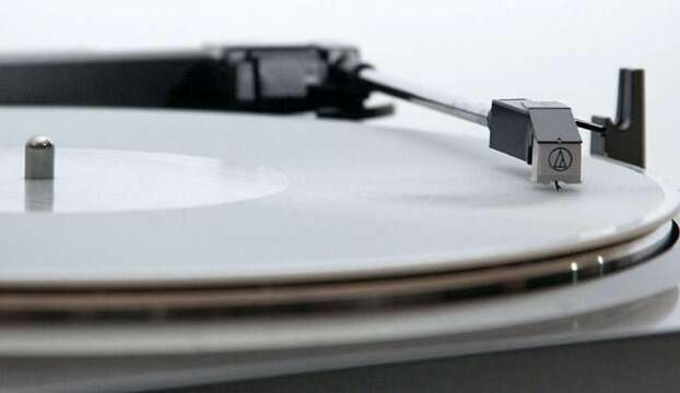 Logran crear discos de vinilo caseros mediante una impresora 3D
