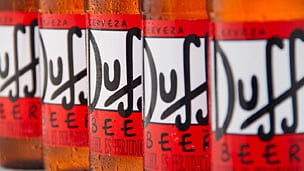La lucha por la cerveza de Los Simpson