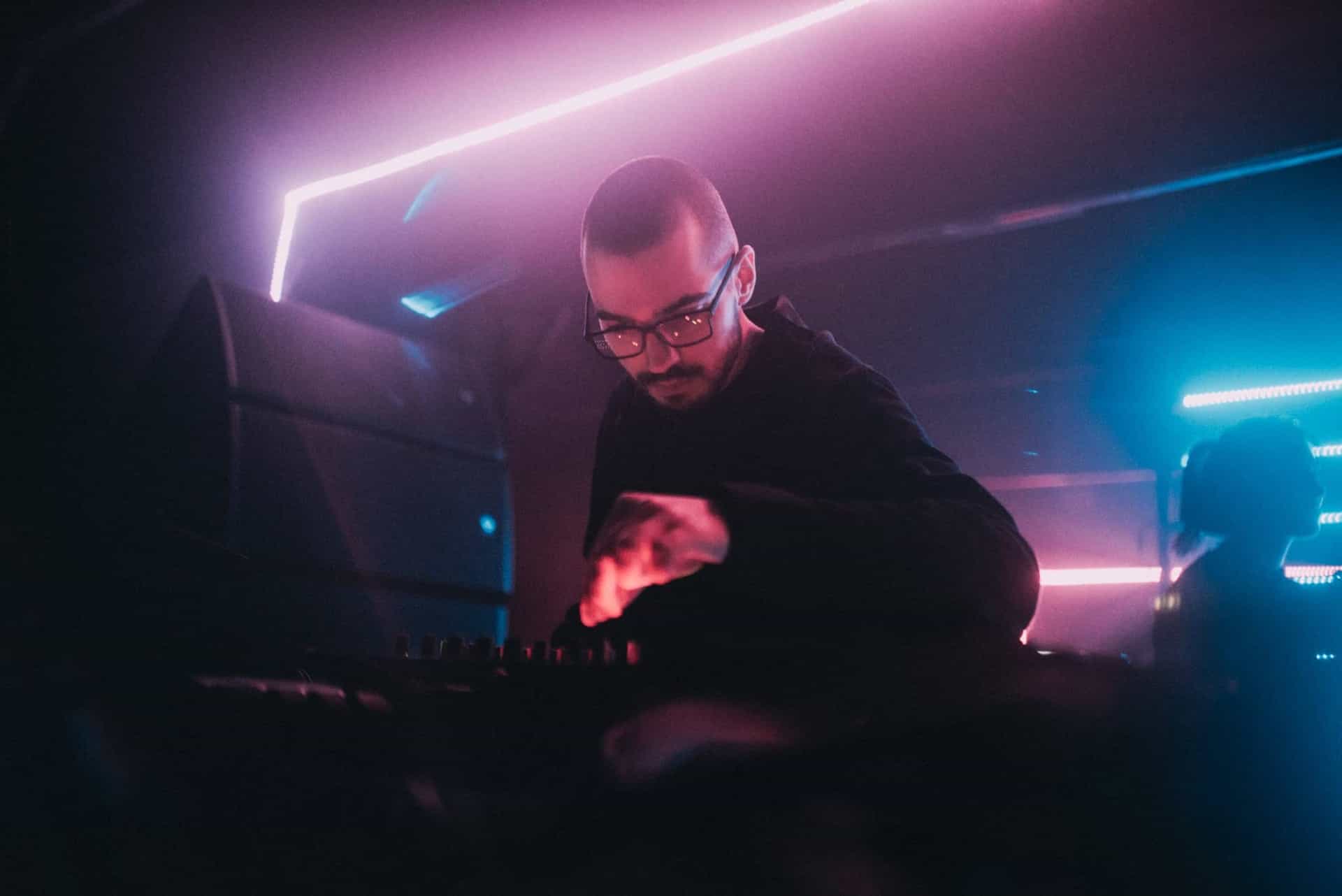 Yan Cook LIVE y todo su desenfreno en el BLACKDANCE ORIENTE