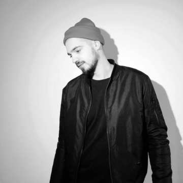 ¡Recién salido del horno! Yan Cook prepara Dead Satellite EP con exquisitas resonancias tecnológicas