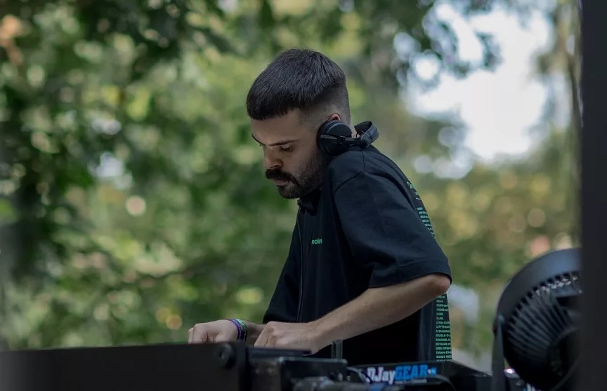 ¡El verdadero rompecinturas! Escucha lo más caliente de YANT en #FDM2024